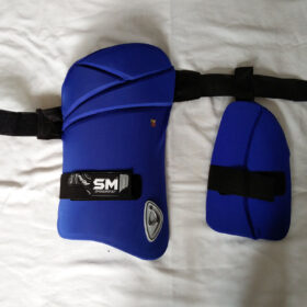 Play on thigh pad front 2